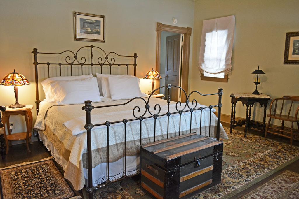 Backwoods Bed And Bath Hotell McGregor Eksteriør bilde