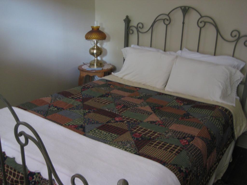 Backwoods Bed And Bath Hotell McGregor Eksteriør bilde